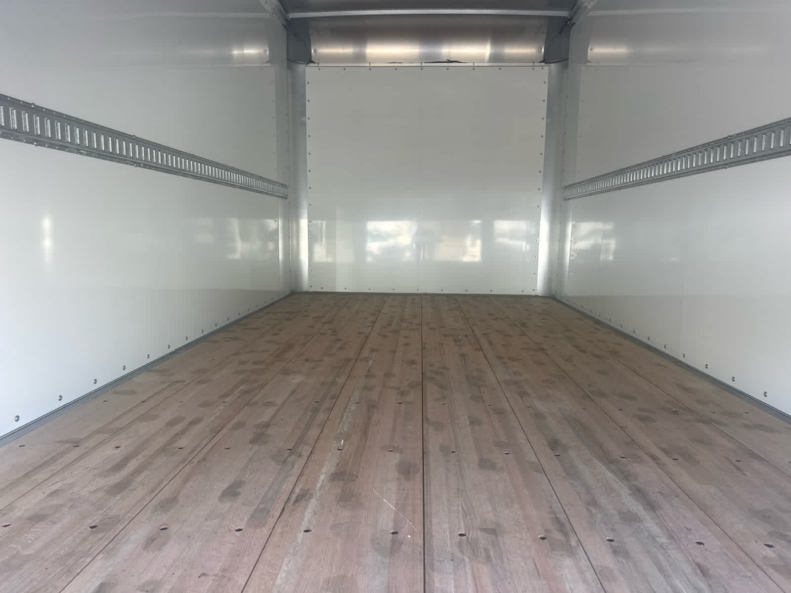 2025 Chevrolet Low Cab Forward 4500 HG 1WT
