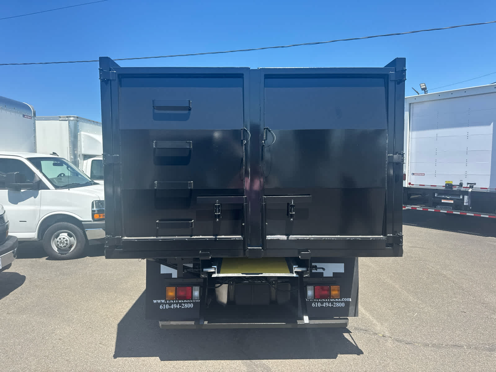 2024 Chevrolet Low Cab Forward 4500 HG NA