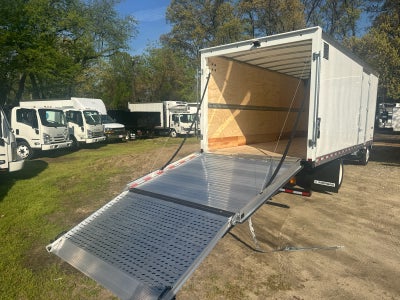 2025 Chevrolet Low Cab Forward 5500 XG 1WT