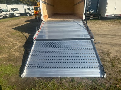 2025 Chevrolet Low Cab Forward 5500 XG 1WT