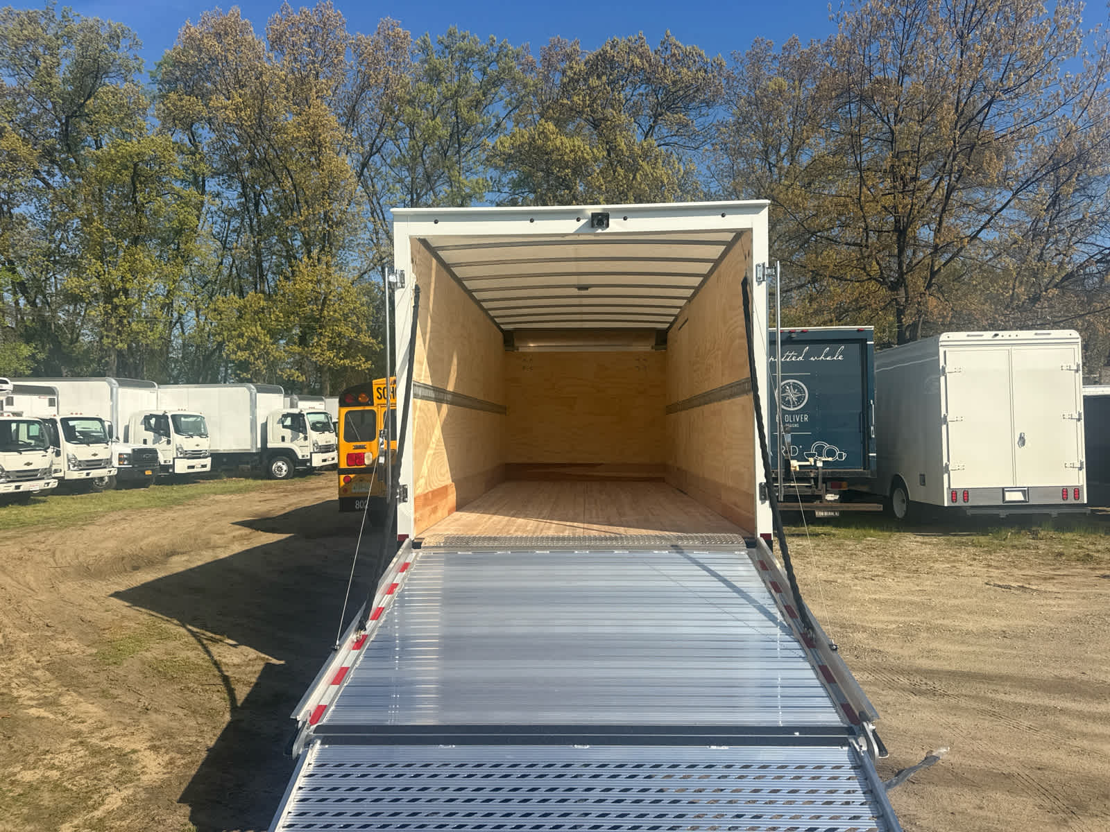 2025 Chevrolet Low Cab Forward 5500 XG 1WT