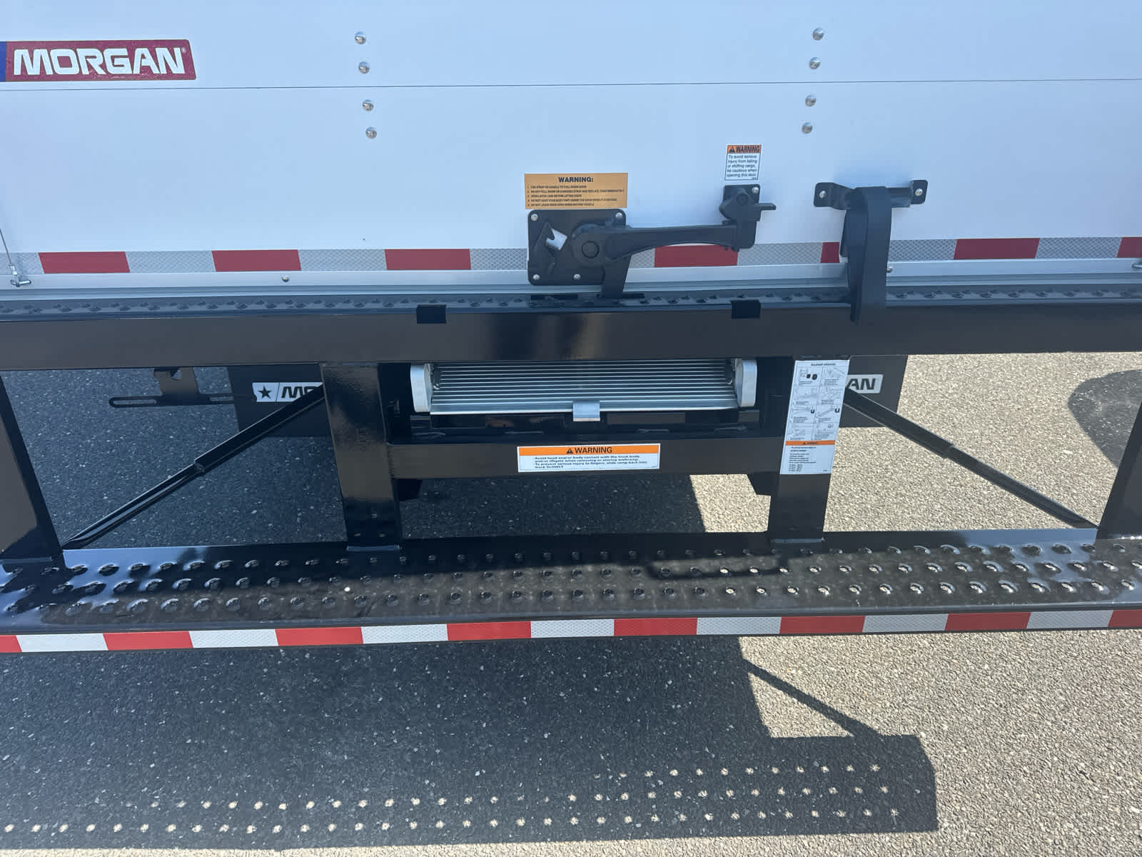 2025 Chevrolet Low Cab Forward 5500 XG 1WT