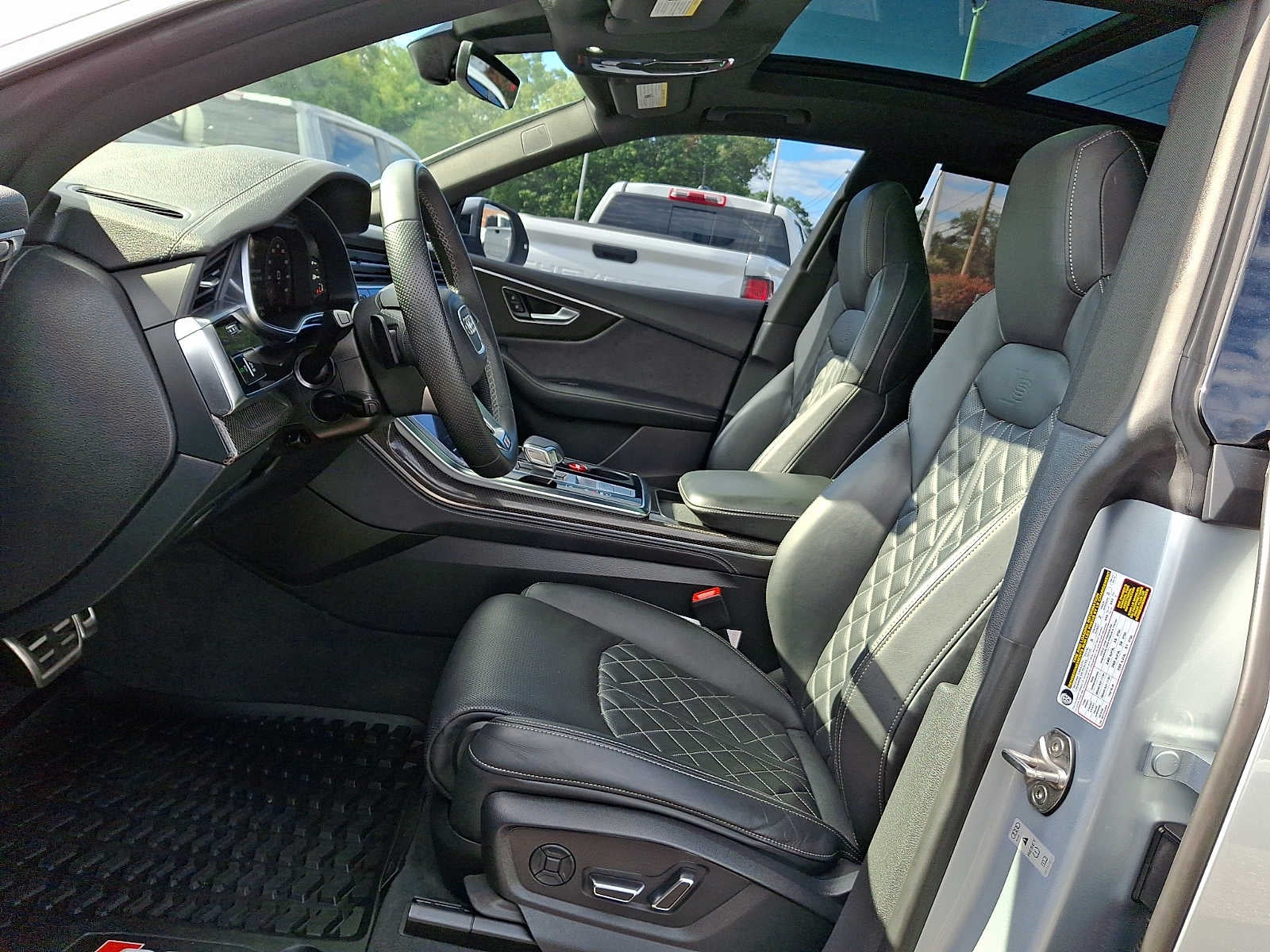 2023 Audi SQ8 Premium Plus