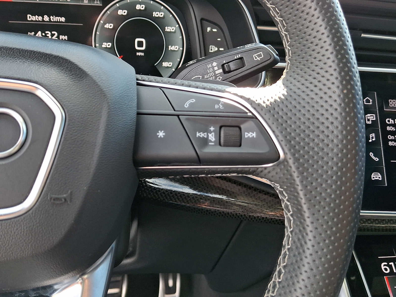 2023 Audi SQ8 Premium Plus