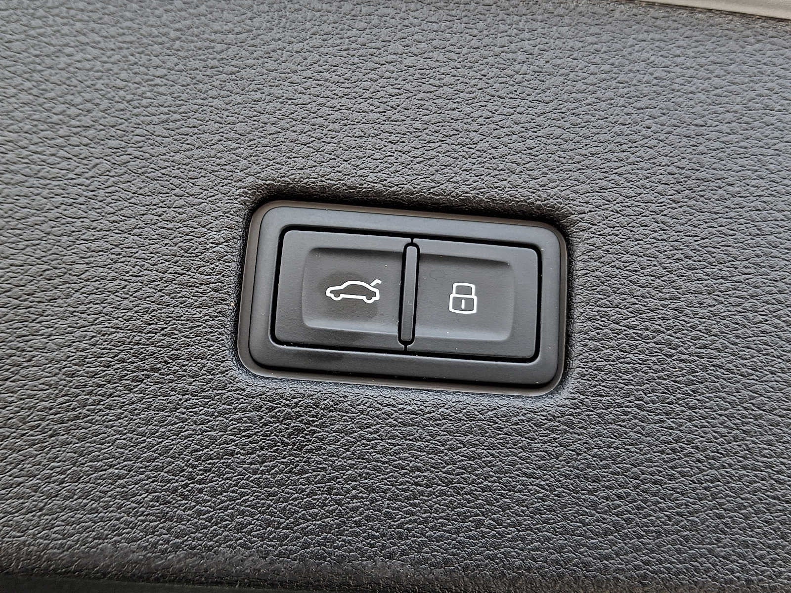 2023 Audi SQ8 Premium Plus