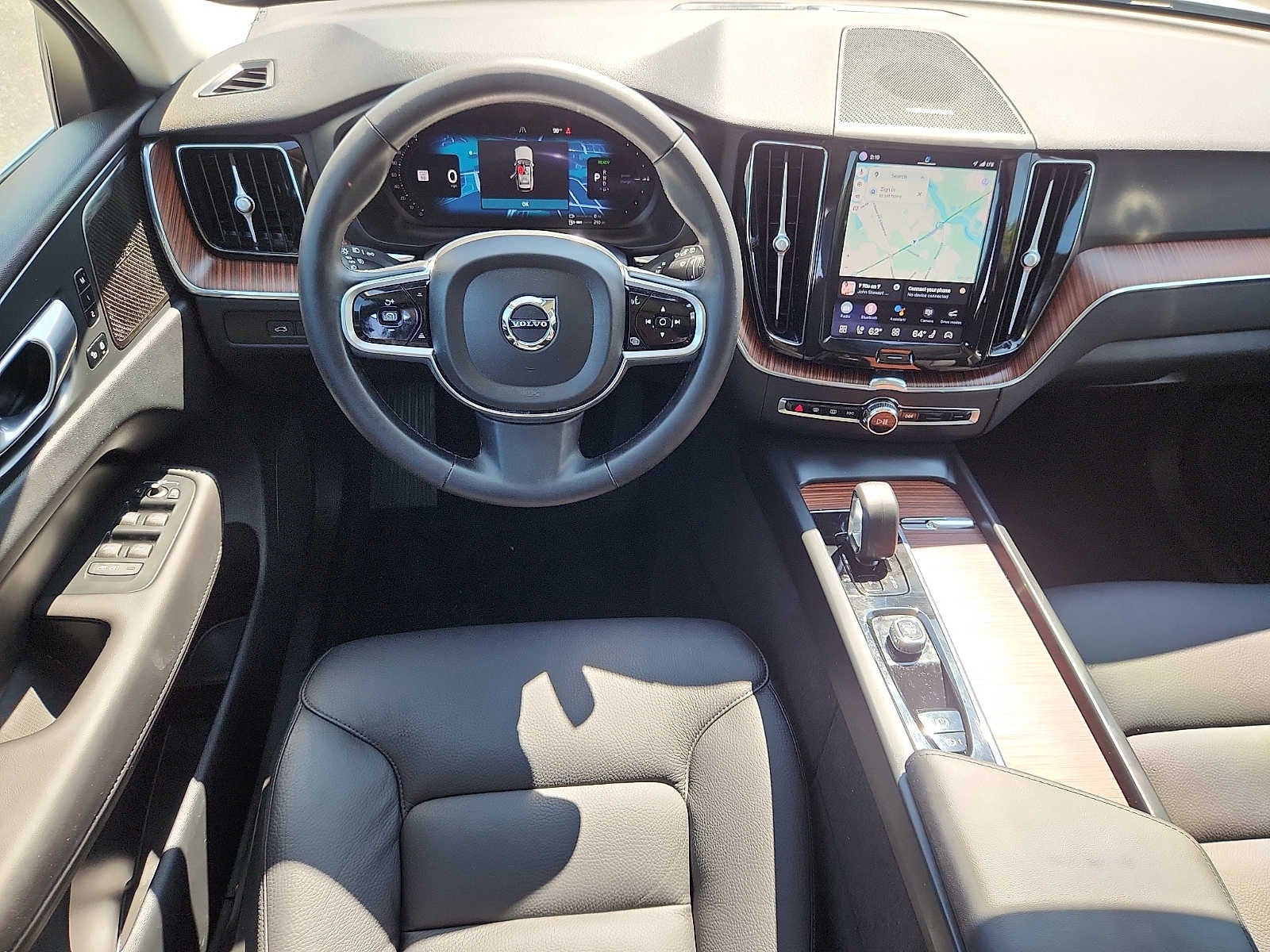 2023 Volvo XC60 Recharge Plug-In Hyb Plus Bright Theme