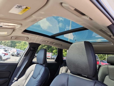 2023 Volvo XC60 Recharge Plug-In Hyb Plus Bright Theme