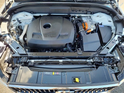 2023 Volvo XC60 Recharge Plug-In Hyb Plus Bright Theme