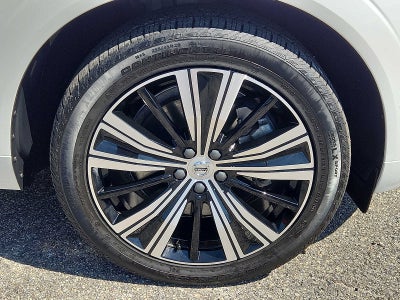 2023 Volvo XC60 Recharge Plug-In Hyb Plus Bright Theme